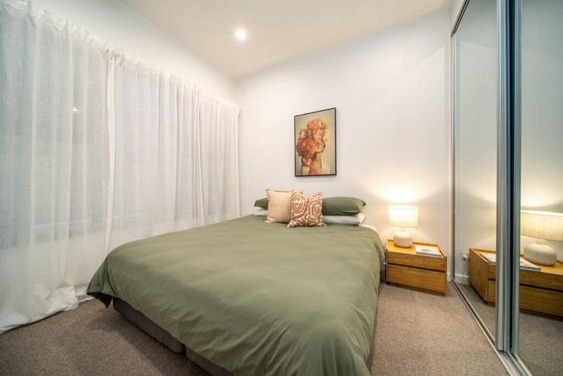SYLO Luxury Apartments - Contemporary City Living - image 5