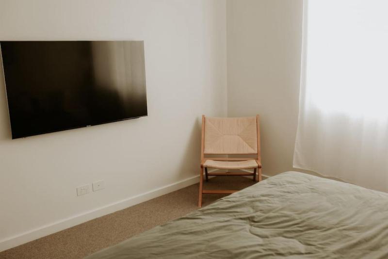 SYLO Luxury Apartments - A Light-Filled City Retreat - image 13