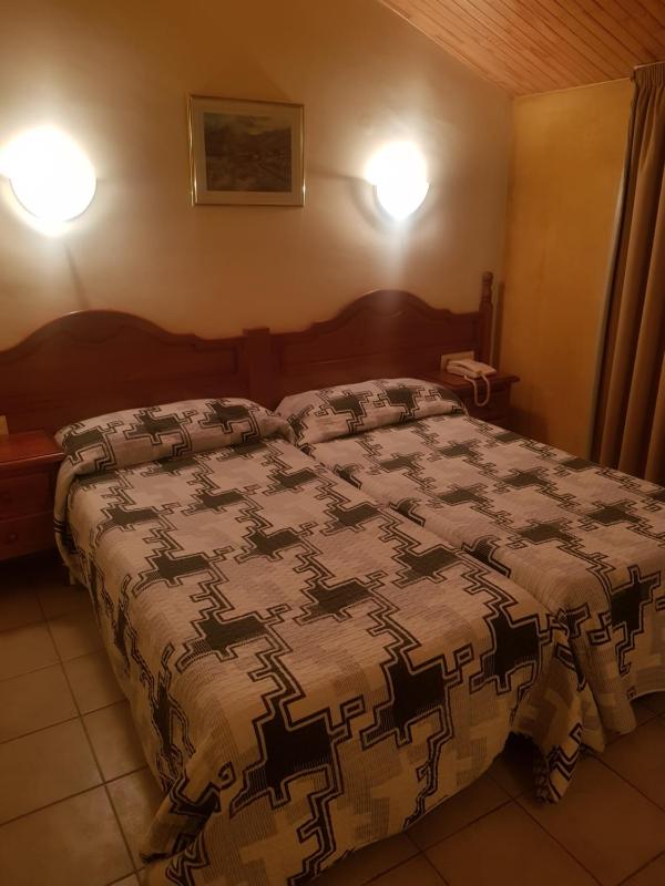 Standard Quadruple Room image 4