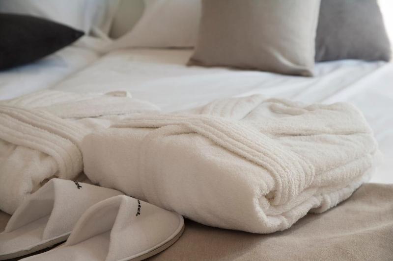 Premium Double Room with sofa bed image 3