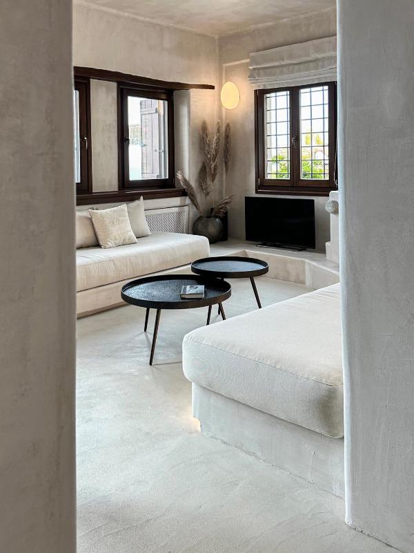 Suite (2-4 Adults) image 4