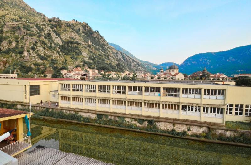 Central Art Oasis Kotor - image 5