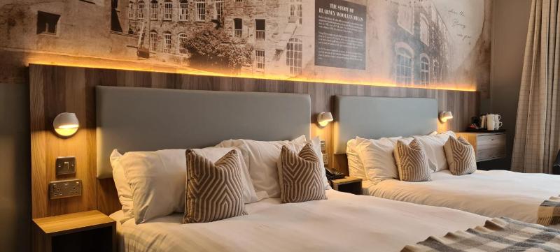 Classic Double Room with Two Double Beds - Non-Smoking image 1