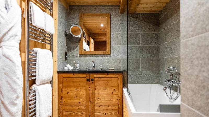 Firmin, Six-Bedroom Chalet image 3