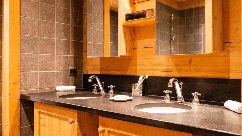 Baltus, Five-Bedroom Chalet image 2