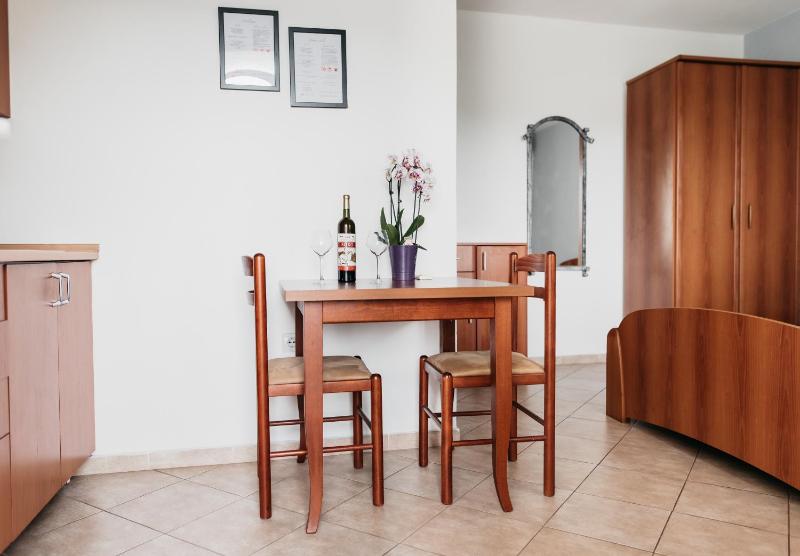 One-Bedroom Apartment image 3