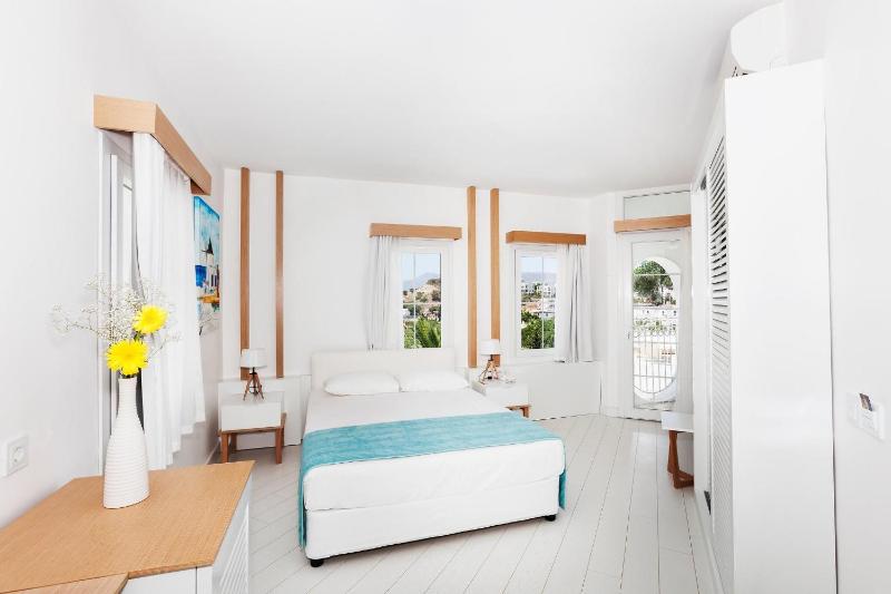 Standard Comfort Room image 1