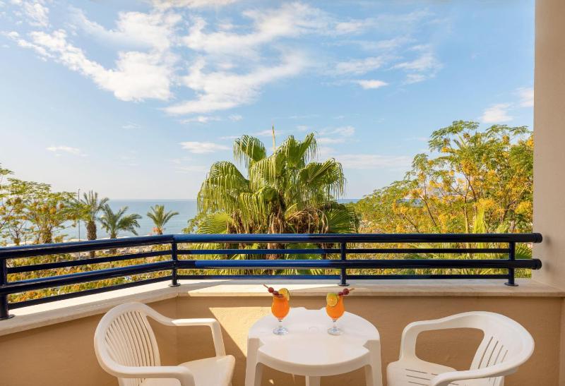Standard Double Room Sea View - Annex Building image 4