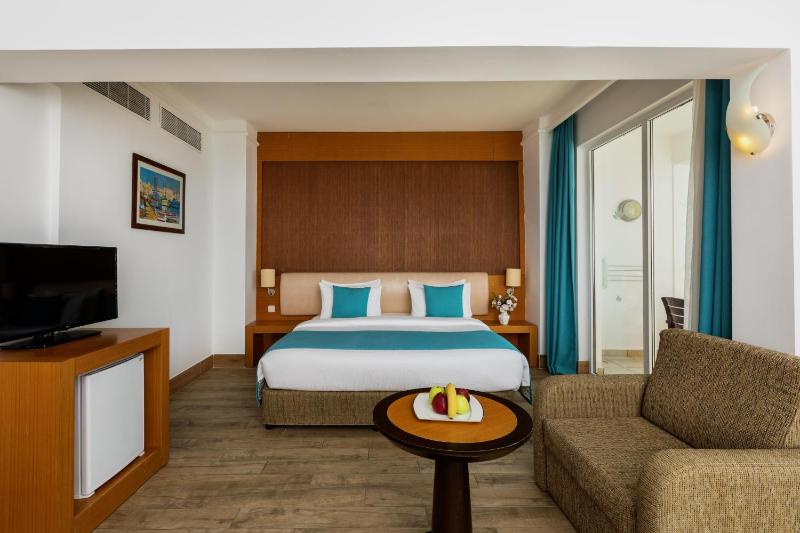 Superior Room Sea View image 1