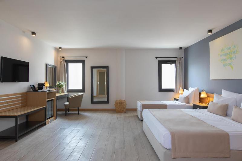 Standard Twin Room Garden View image 1