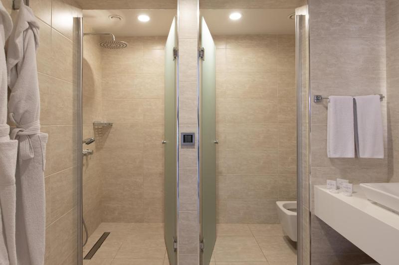 Standard Double Room Sea View image 2