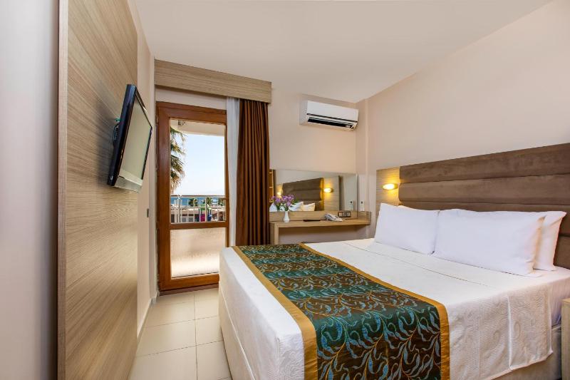  Standard Double Room image 4