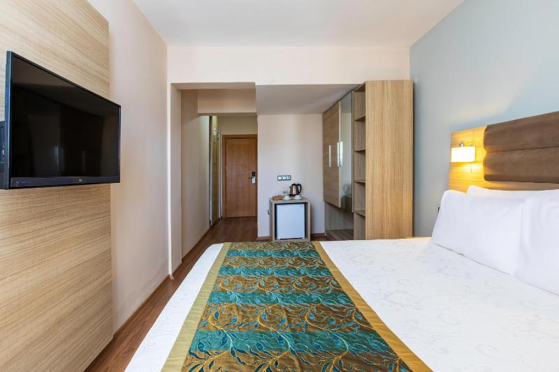 Superior Double Room Garden View image 4