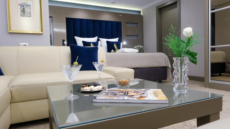 Deluxe Suite image 4