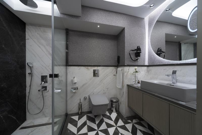 Executive Suite image 1