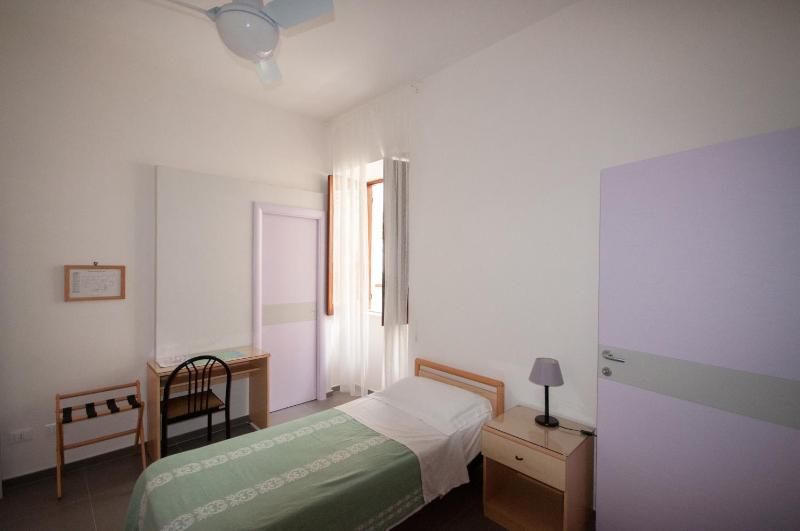 Single Room - Disability Access image 1