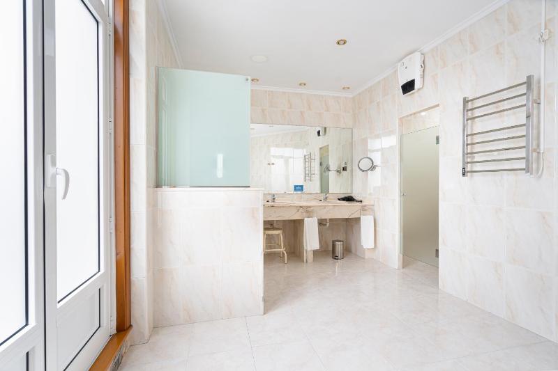Family Suite (2 Adults + 1 Child) image 4