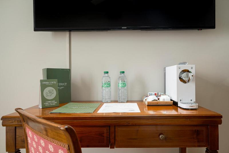 Family Suite (2 Adults + 1 Child) image 3