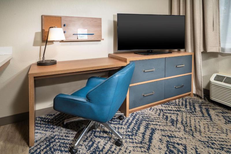 Studio Queen Suite image 3