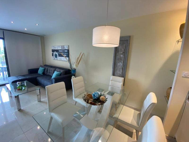 Apartment with Sea View image 1