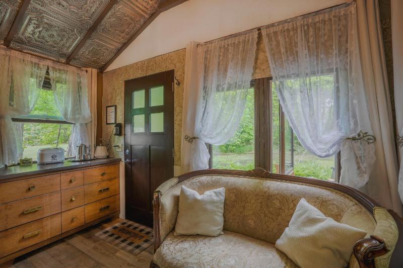 One-Bedroom House image 3