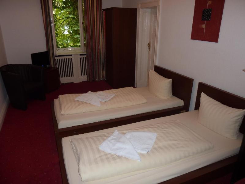 Hotel Pension Kima - image 9