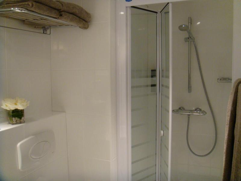 Double or Twin Room image 2
