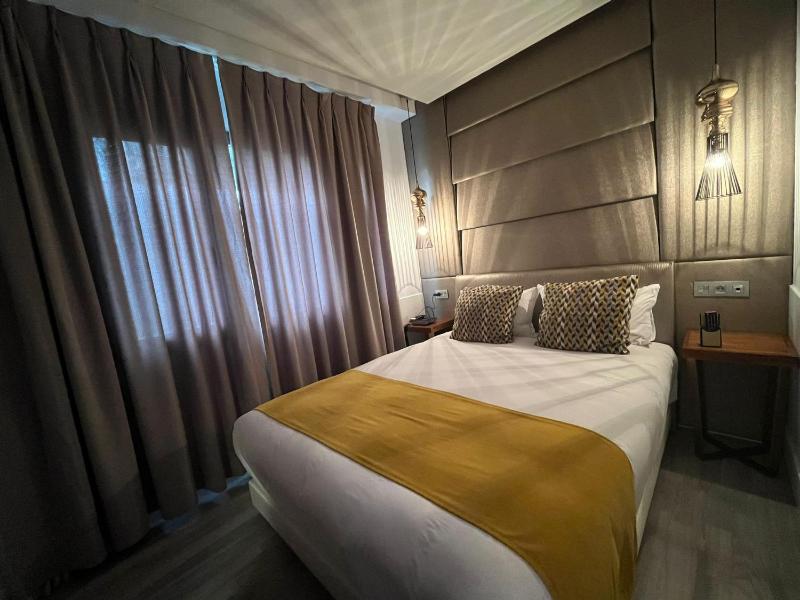 Hotel Art Santander - image 12