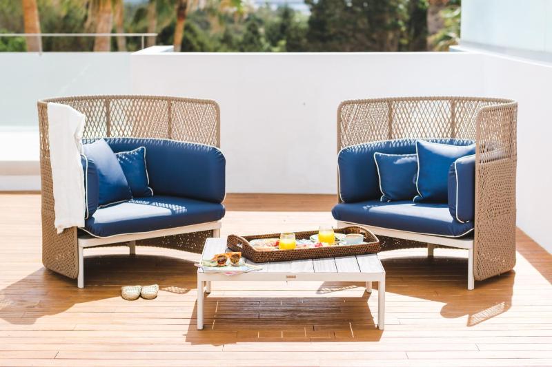 Deluxe Double Room with Sea View image 2