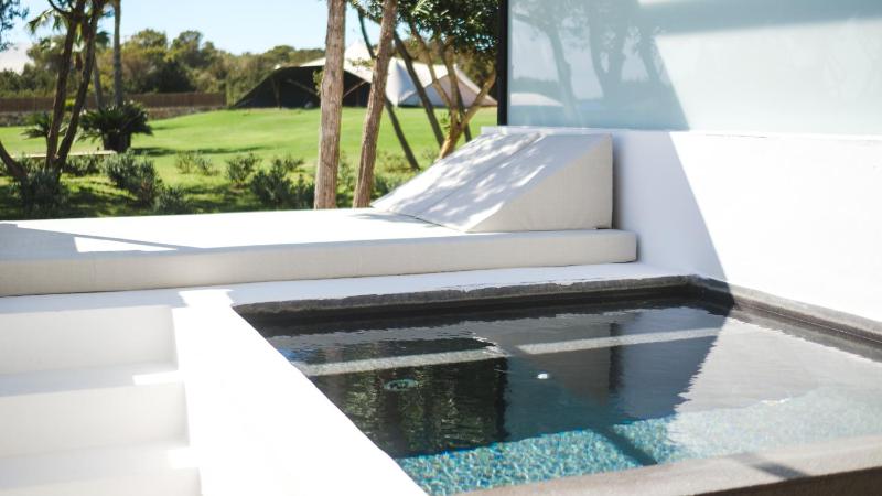 Double Room with Garden View & Private Pool  image 3