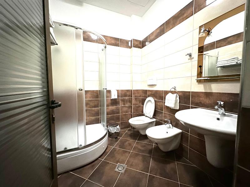 Triple Room with Balcony image 1