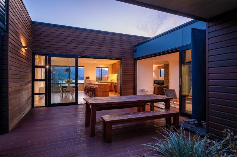Cedar House by Sotheby's Luxury Rental Homes - image 3