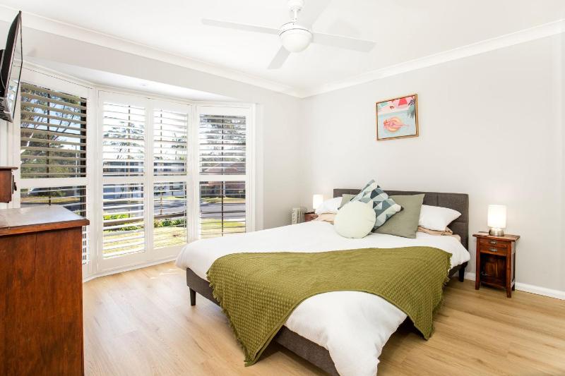 Seagrass Pet Friendly 10 Mins Walk to Beach - image 4