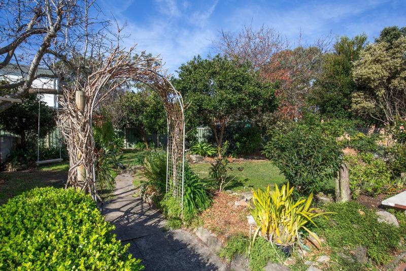 Seagrass Pet Friendly 10 Mins Walk to Beach - image 12