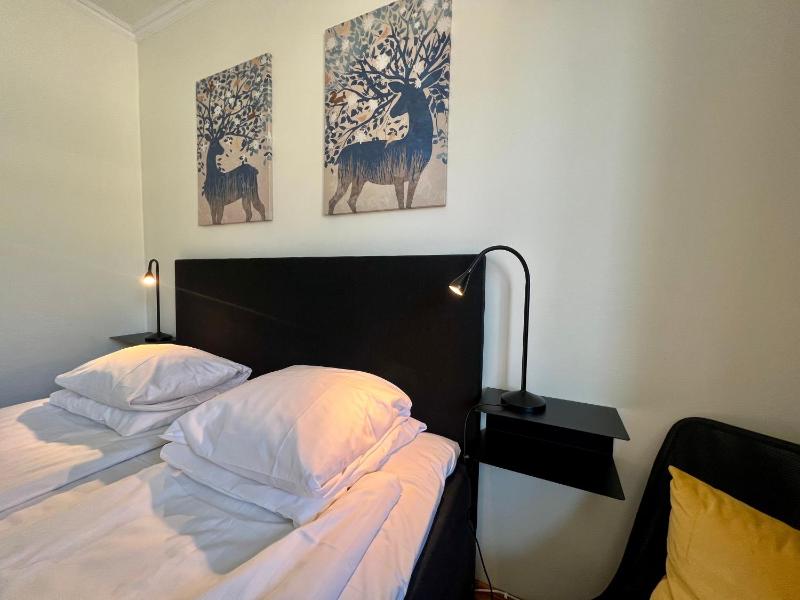 Economy Double Room image 4