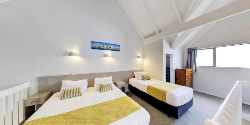 One-Bedroom Apartment with Hot Tub - Loft