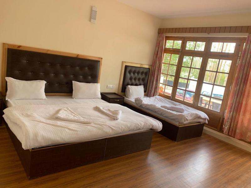Triple Room with Private Bathroom image 1