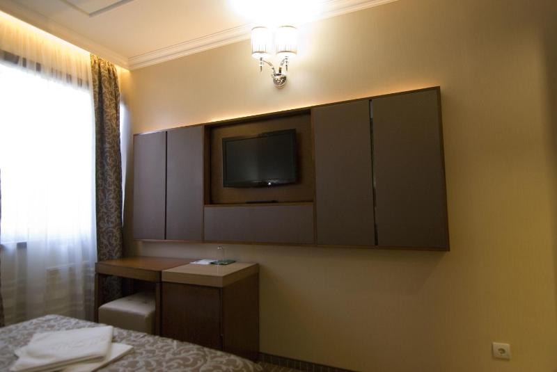 Double Room image 4