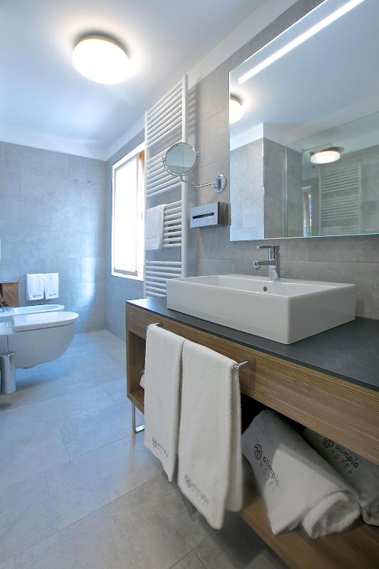 Suite with Balcony image 1