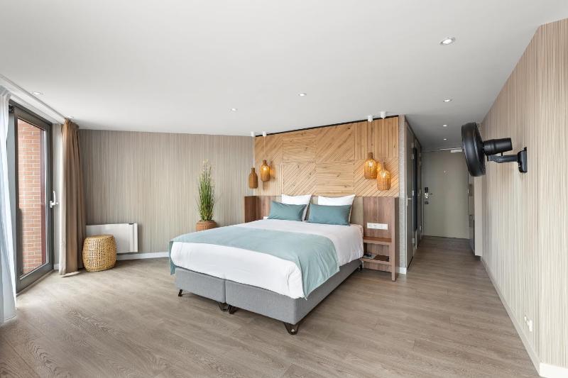 Junior Suite with Terrace image 1