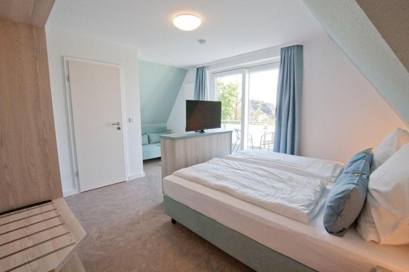 Double Room with Balcony image 1