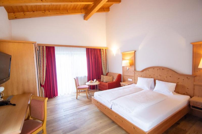 Double Room image 3