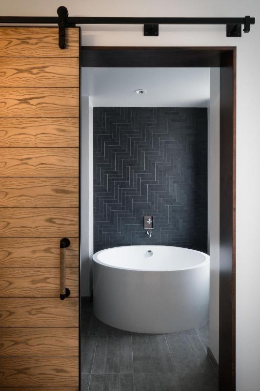 The Maven Hotel at Dairy Block - image 30