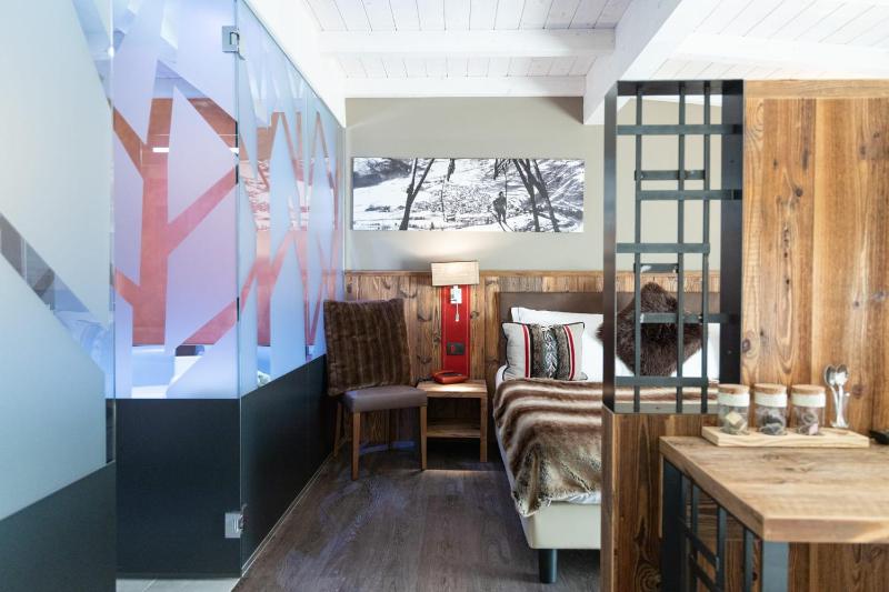 Executive Suite image 1