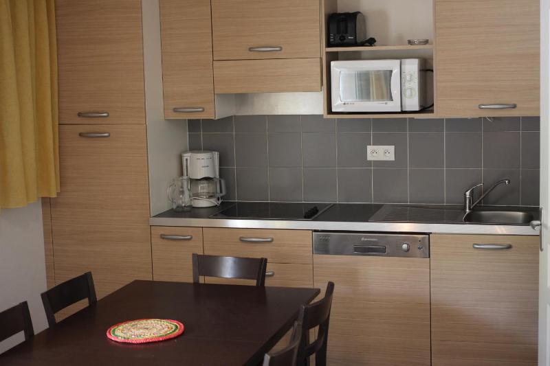 Apartment (4 Adults) image 4