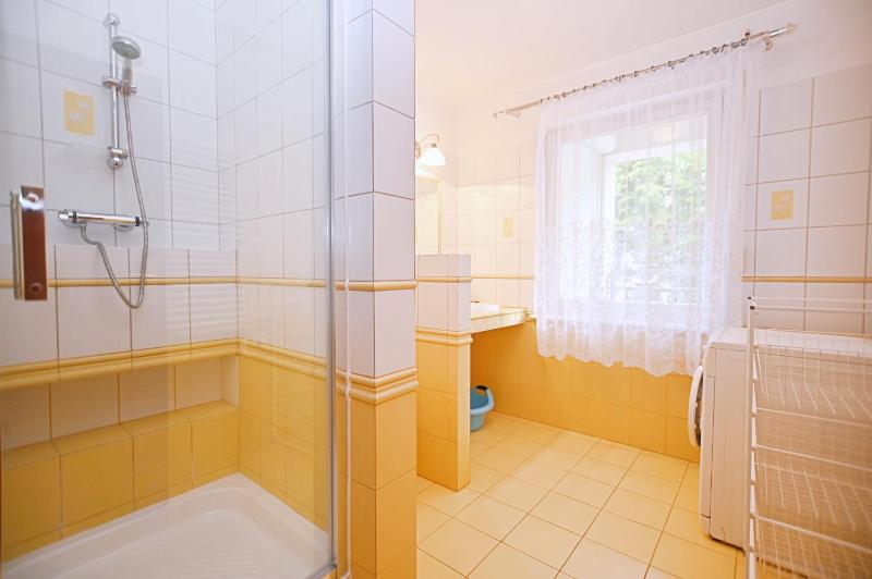 Victus Traditional Apartment with Balcony in Sopot by Noclegi Renters - image 11