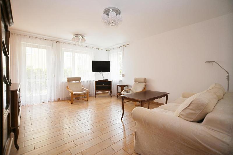 Victus Traditional Apartment with Balcony in Sopot by Noclegi Renters - image 6