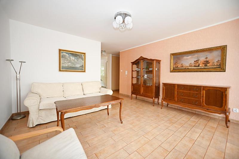 Victus Traditional Apartment with Balcony in Sopot by Noclegi Renters - image 13