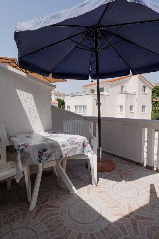 Apartments Center Pag 50 m to the sea - image 10