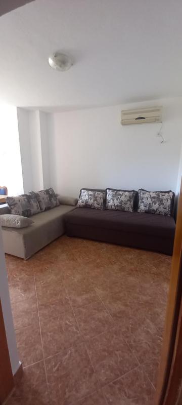 One-Bedroom Apartment with Terrace image 3
